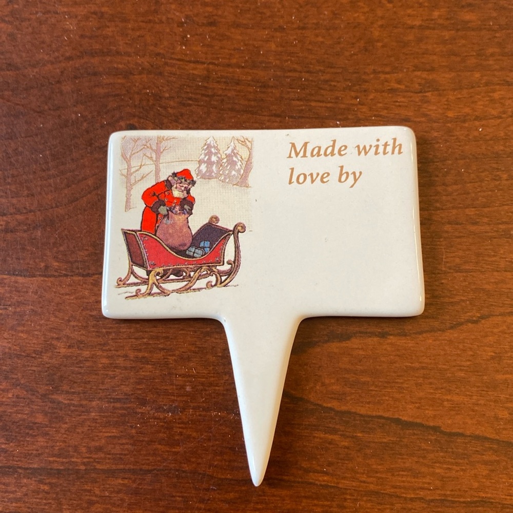 🔥3/$12🔥 Vintage Ceramic Christmas “Made with love by” sign for home baked food
